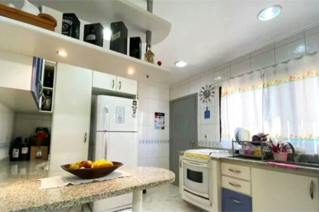 Casa à venda com 3 quartos, sendo 1 suíte, em Parque Monte Alegre, Taboão da Serra, SP
