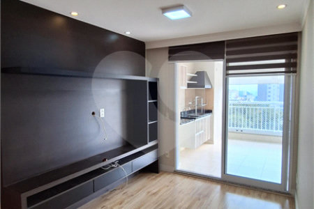 Apartamento à venda com 2 quartos, sendo 1 suíte,  em Vila Leonor, São Paulo, SP