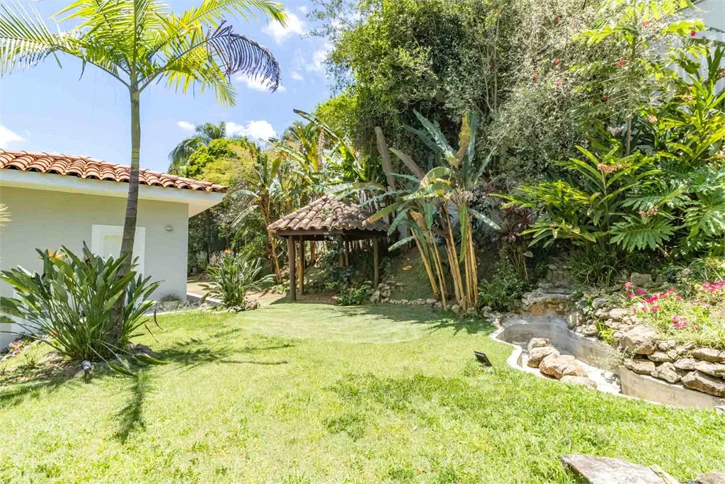 Casa à venda com 7 quartos, sendo 5 suítes, em Morumbi, São Paulo, SP