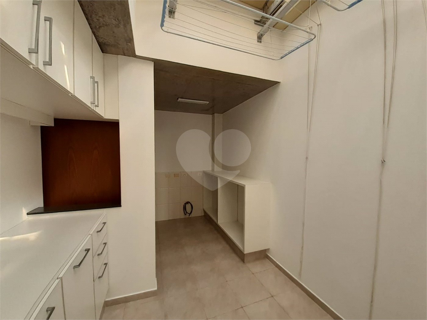 Sobrado à venda com 4 quartos, sendo 2 suítes,  em Tremembé, São Paulo, SP