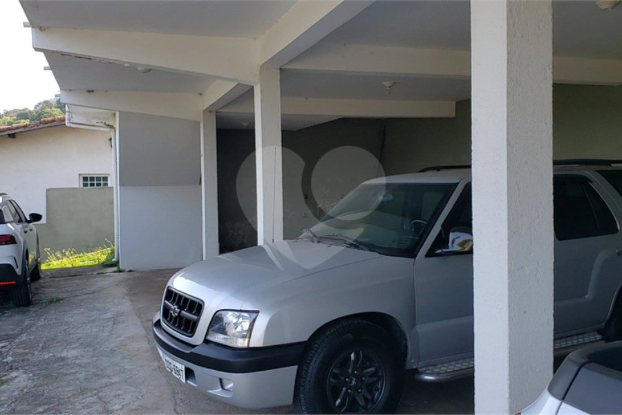 Casa à venda com 5 quartos, sendo 2 suítes, no condomínio Alpes da Cantareira, Mairiporã - SP