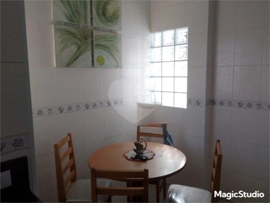 Casa com 400m², 2 dormitórios, 2 vagas de garagem, à venda na Vila Matilde.