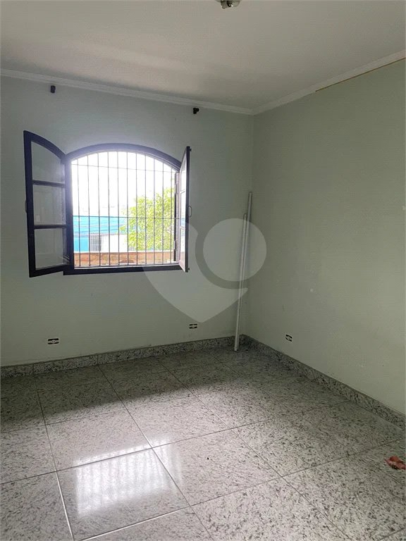 Casa com 68m², 3 dormitórios, 2 vagas, à venda em Jardim Vista Alegre.