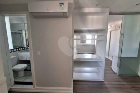 Apartamento para locação com 2 dormitórios, sendo 1 suíte com 02 vagas, totalmente climatizado nos 3 ambientes