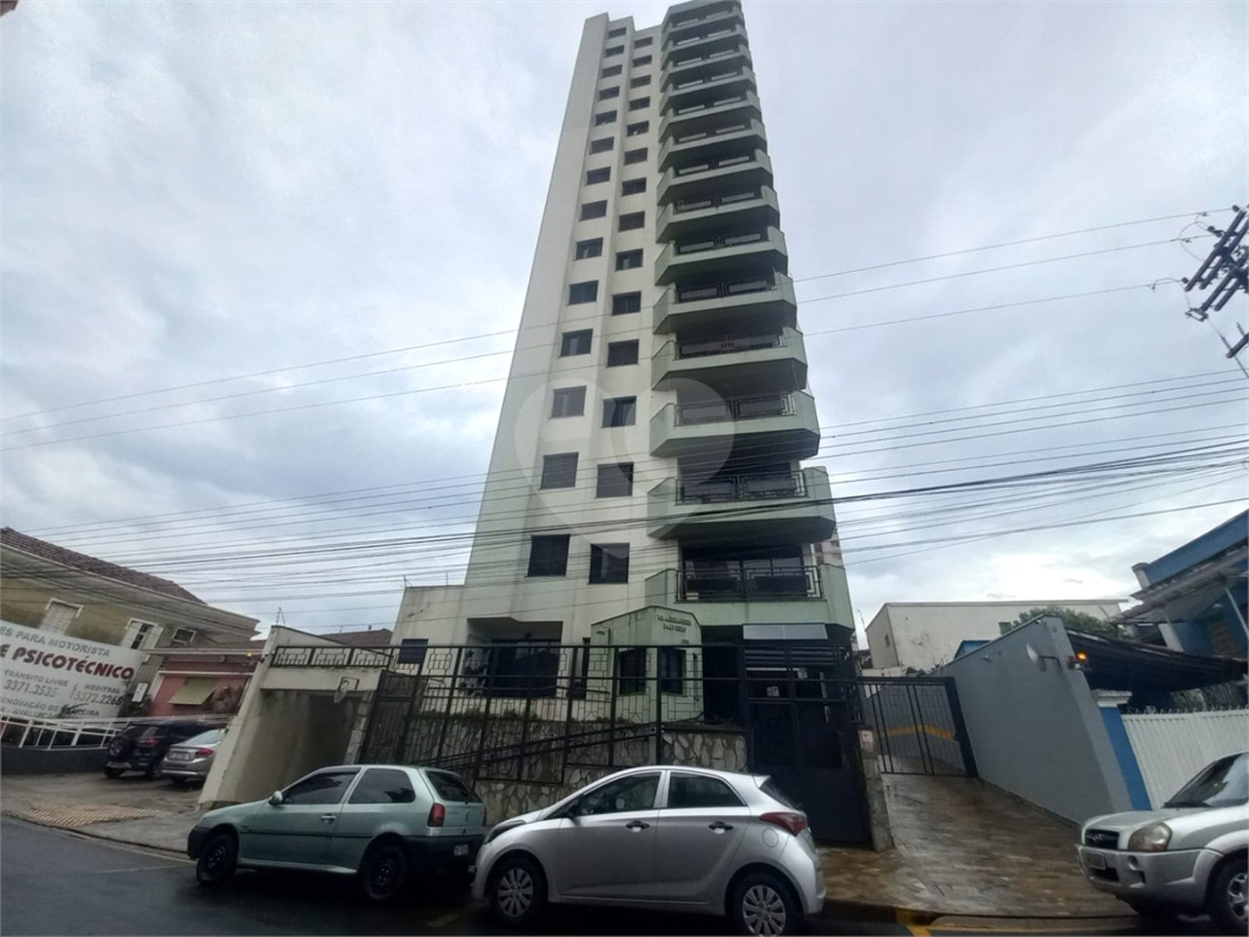 Apartamento para venda ou locação no Ed. Alexandre Previero