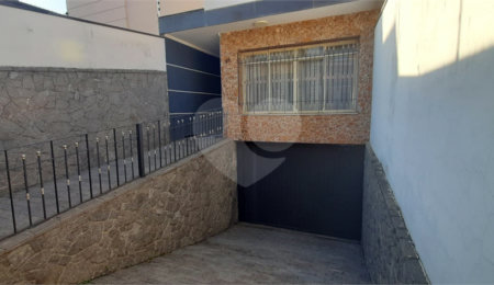 Sobrado à venda com 3 quartos, sendo 1 suíte,  em Tremembé, São Paulo, SP
