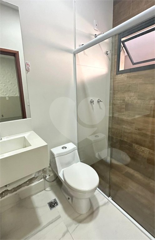 Casa à venda com 3 quartos, sendo 2 suítes, no condomínio Residencial Maria Dulce, Indaiatuba - SP