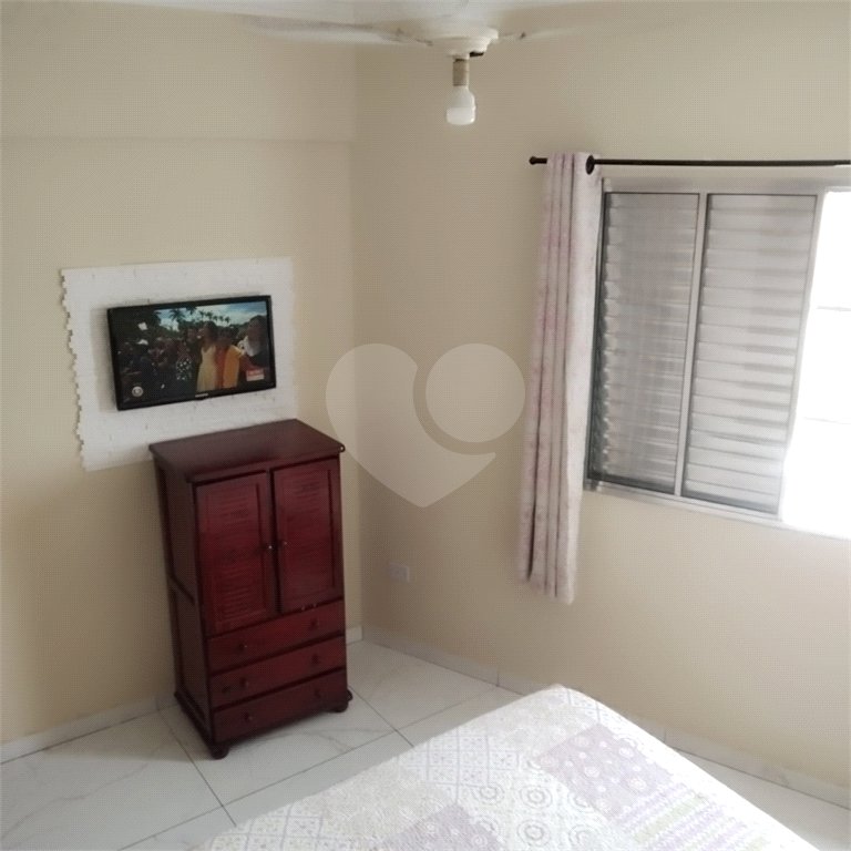 Apartamento à venda com 2 quartos em Maracanã, Praia Grande, SP