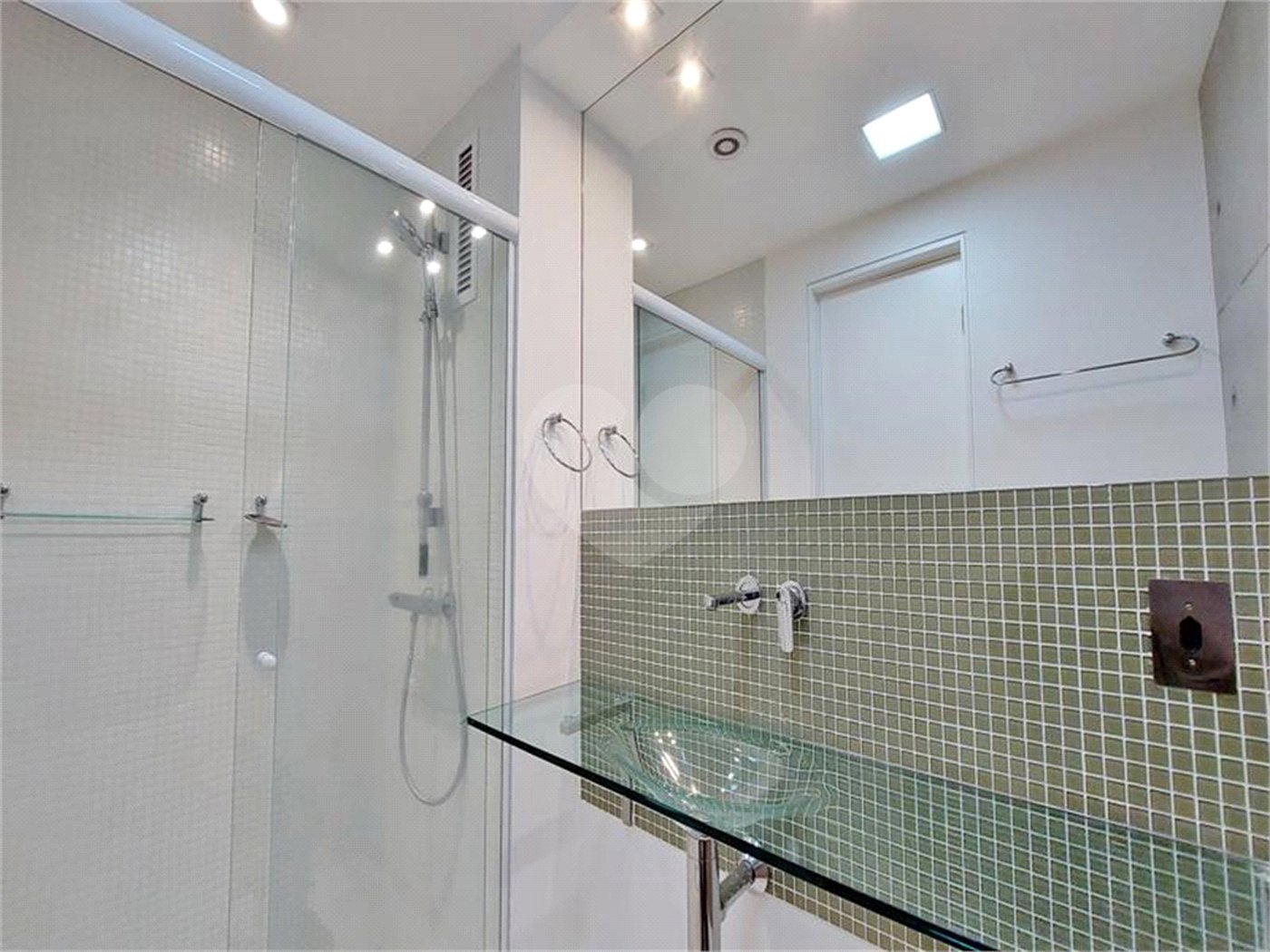 Apartamento à venda com 1 suíte em Jardim das Acácias, São Paulo, SP