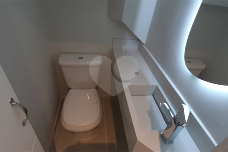 Sobrado à venda com 3 quartos, sendo 1 suíte, em Vila Guilherme, São Paulo, SP