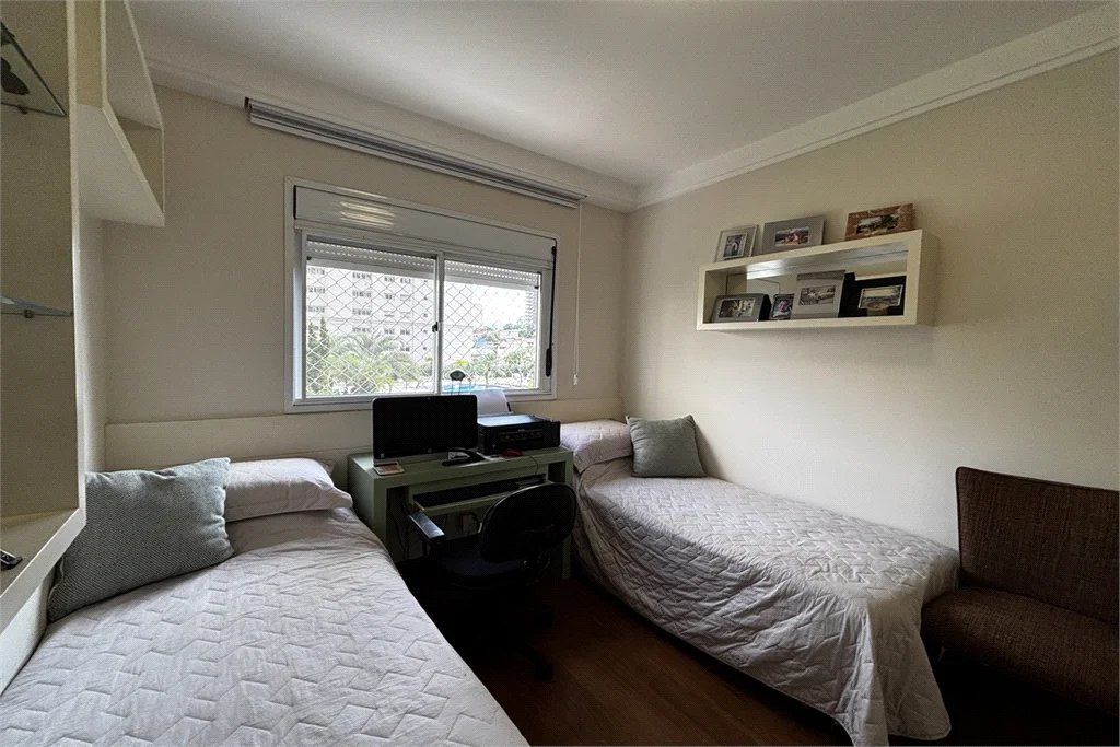 Apartamento para alugar com 3 suítes em Vila Romana, São Paulo, SP
