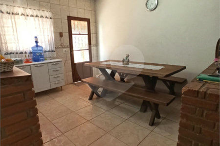 Chácara à venda com 3 quartos, sendo 1 suíte, em Vale das Flores (canguera), São Roque, SP