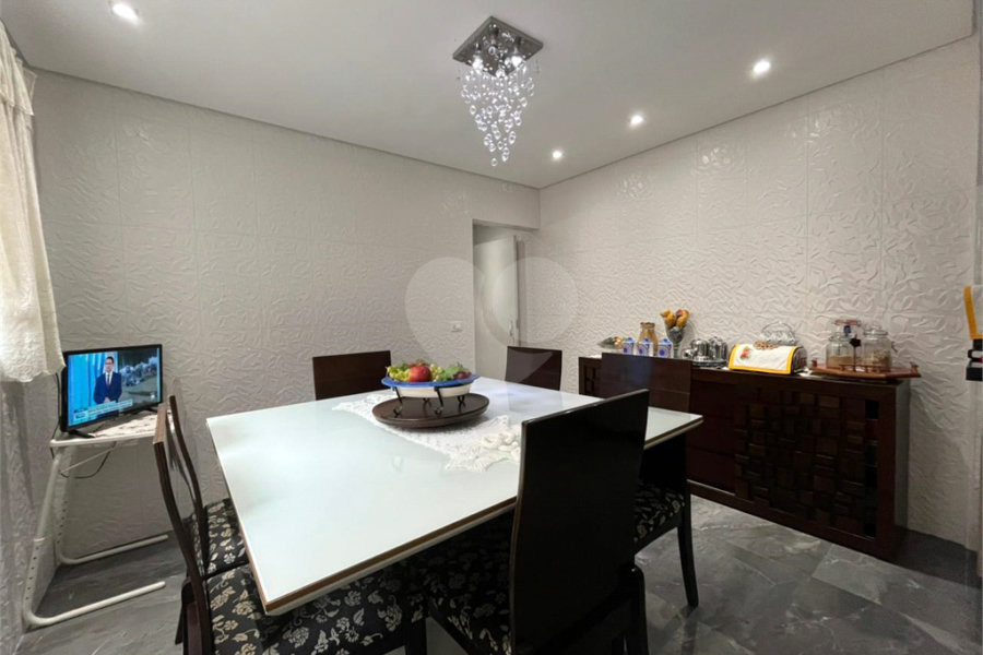 Sobrado à venda com 2 quartos, sendo 1 suíte, em Vila Nova Mazzei, São Paulo, SP