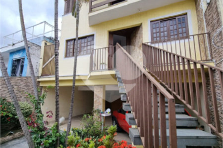 Sobrado à venda com 4 quartos, sendo 2 suítes, em Vila Mazzei, São Paulo, SP