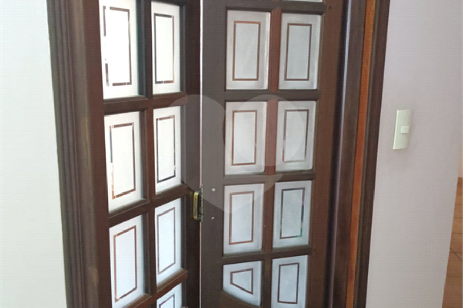 Sobrado à venda com 3 quartos, sendo 1 suíte, em Vila Paiva, São Paulo, SP