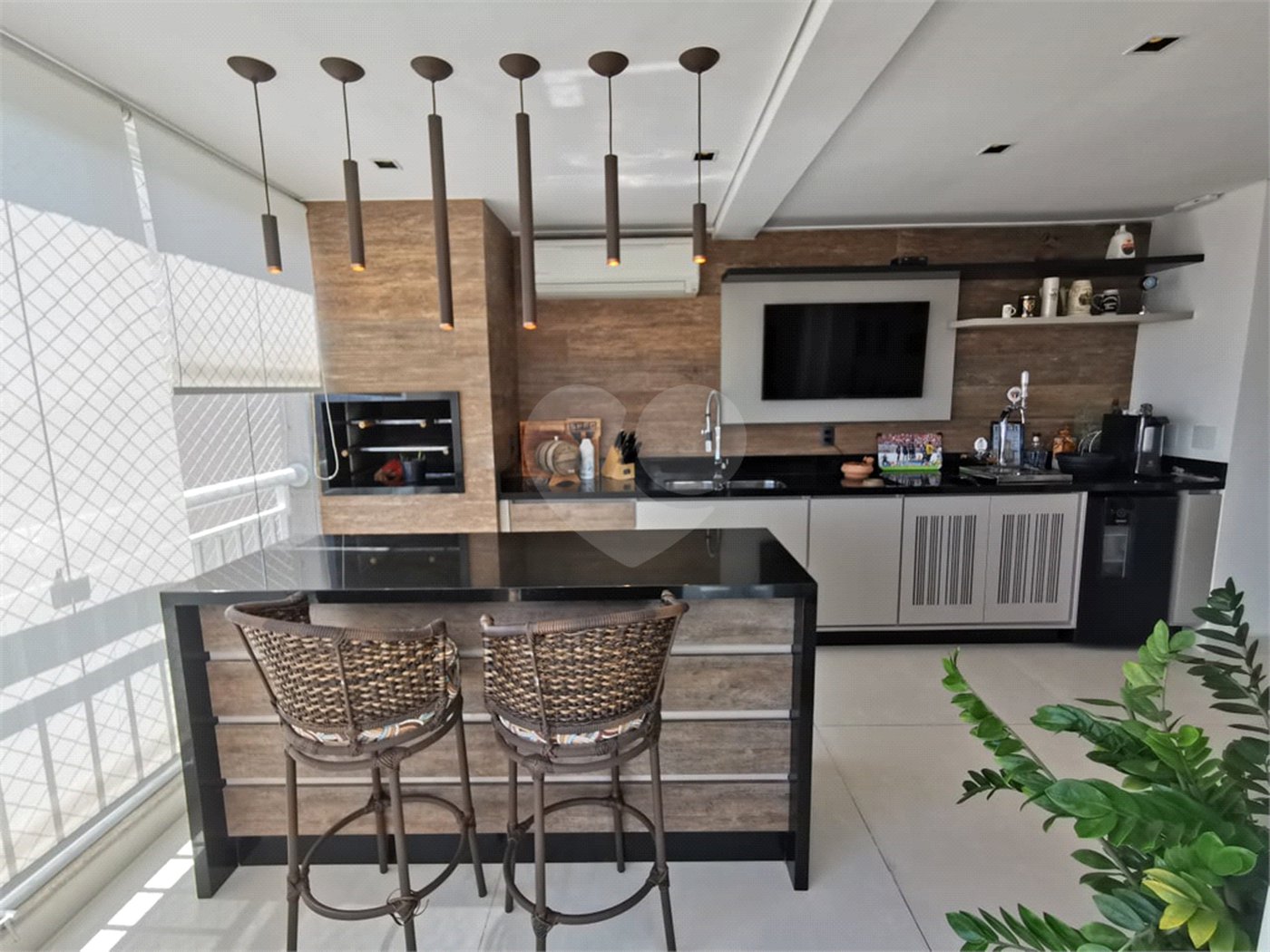 Apartamento à venda com 3 suítes em Jardim Monte Kemel, São Paulo, SP