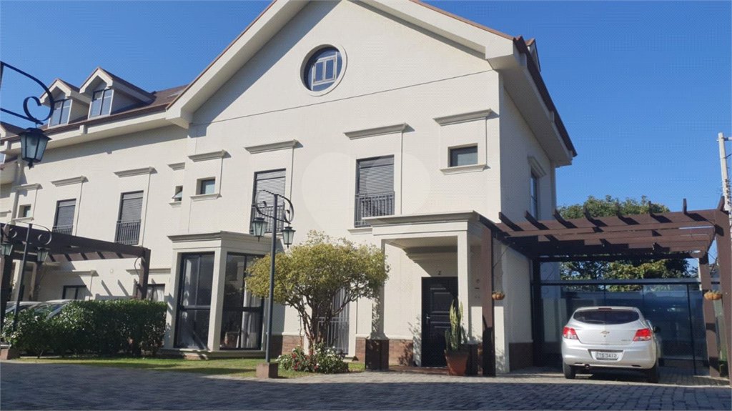 Casa à venda com 4 suítes no condomínio Vila Inglesa, Atibaia - SP