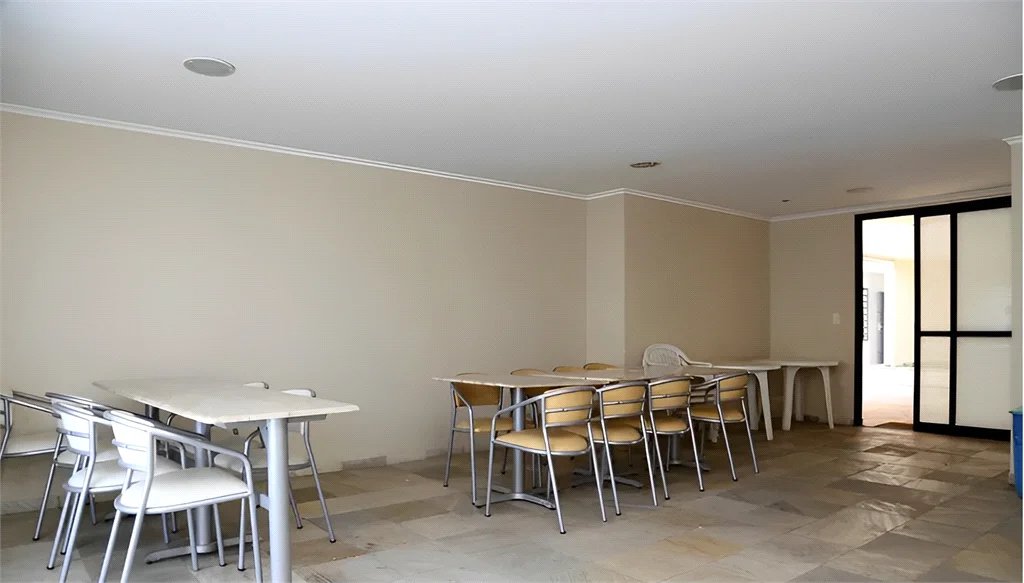Apartamento à venda com 4 quartos, sendo 3 suítes, em Real Parque, São Paulo, SP