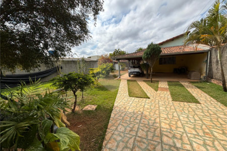 Chácara à venda com 3 quartos em Vila Sottemo, Itapetininga, SP
