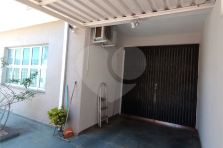 Casa à venda com 3 quartos no Centro, Itapetininga, SP