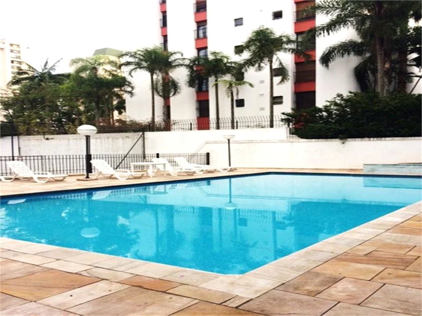 Apartamento à venda com 3 quartos, sendo 1 suíte,  em Vila Andrade, São Paulo, SP
