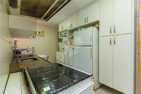 Apartamento à venda com 4 quartos, sendo 3 suítes, em Alto da Lapa, São Paulo, SP