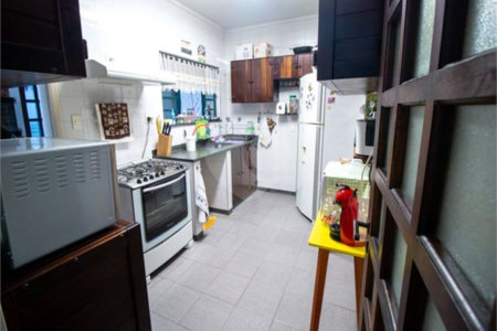 Sobrado à venda com 3 quartos, sendo 1 suíte, em Alto da Boa Vista, São Paulo, SP
