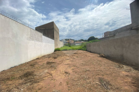 Terreno à Venda no Jardim Embaré - São Carlos