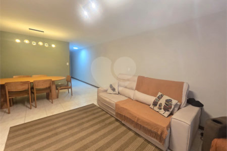 Apartamento à venda com 3 quartos, sendo 1 suíte, em Copacabana, Rio de Janeiro, RJ