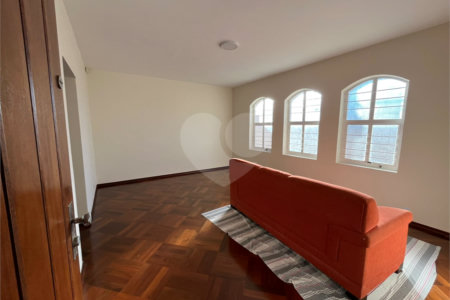 Casa à venda com 3 quartos, sendo 1 suíte, em Jardim Itália, Itapetininga, SP