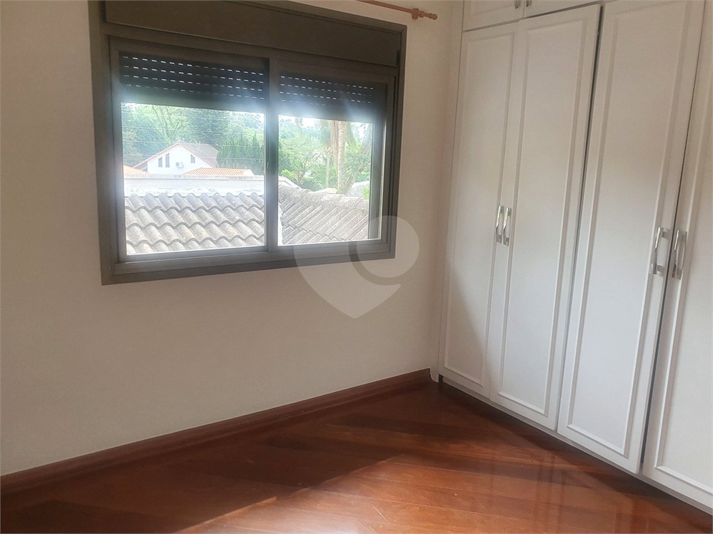 Casa à venda com 4 quartos, sendo 2 suítes,  no condomínio Lake Louise, São Paulo - SP