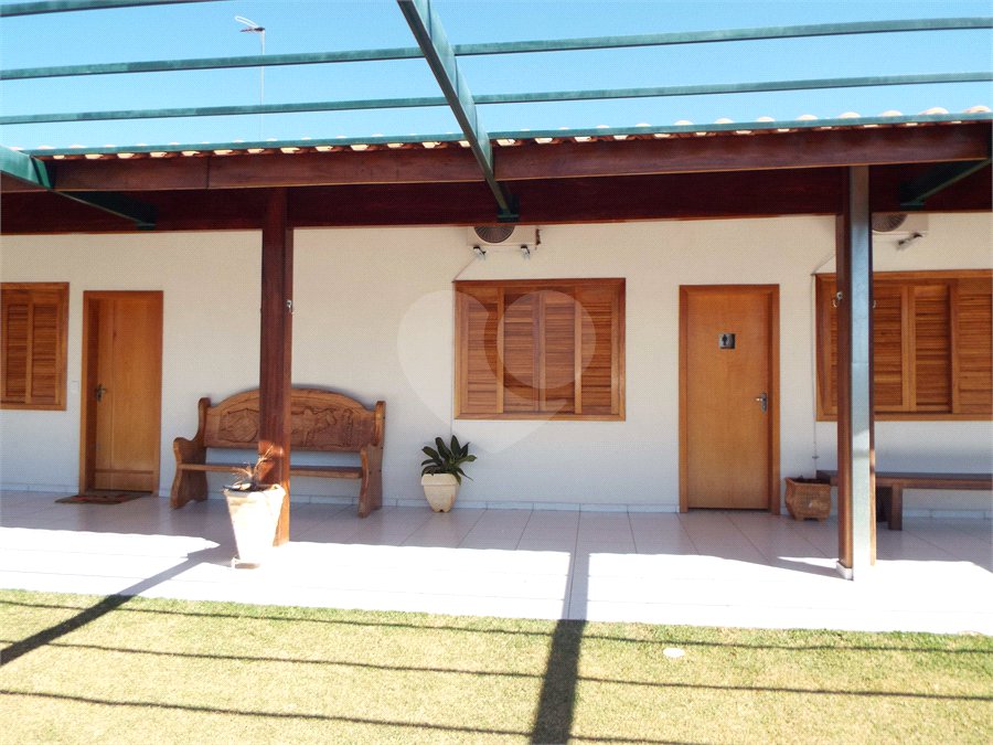 Chácara em condomínio Quinta dos Buritis 3 quartos, 1000 m²