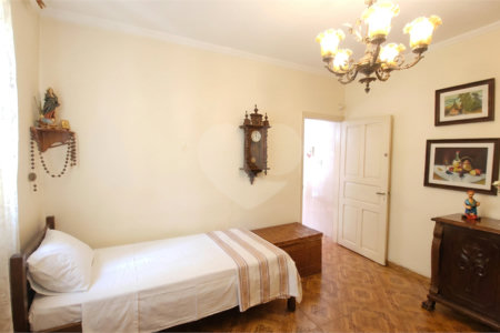 Sobrado à venda com 3 quartos em Moema, São Paulo, SP