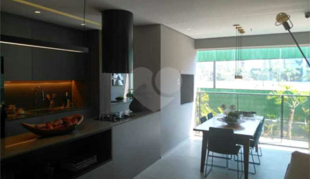 Apartamento à venda com 3 quartos, sendo 1 suíte,  em Jardim das Acácias, São Paulo, SP