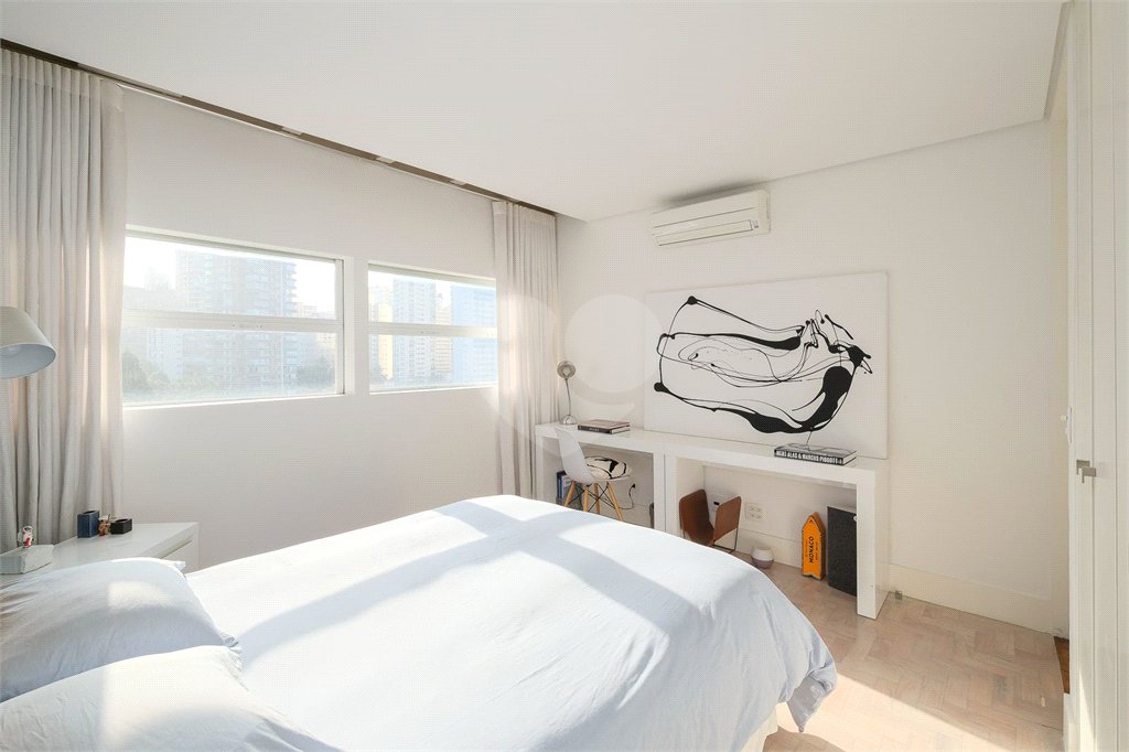 Apartamento para alugar com 3 quartos, sendo 1 suíte, em Pinheiros, São Paulo, SP