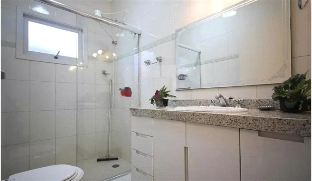 Casa à venda com 5 suítes em Jardim Londrina, São Paulo, SP