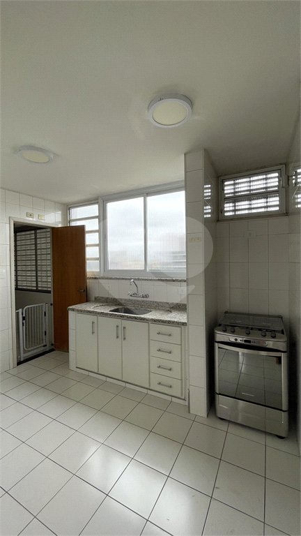 Apartamento à venda com 3 quartos, sendo 1 suíte, em Jardim Paulista, São Paulo, SP