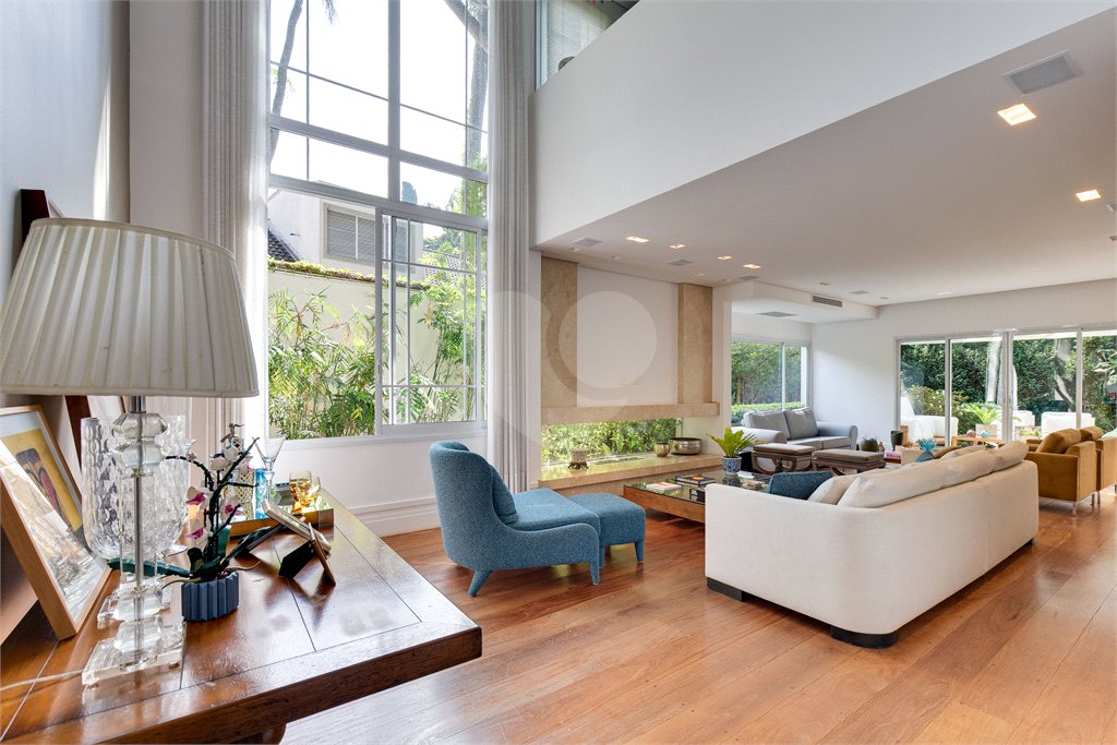 Casa à venda com 3 suítes no condomínio Parc Vignoble, São Paulo - SP