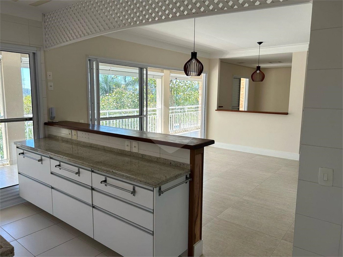 Apartamento à venda com 2 suítes em Vila Oliveira, Mogi das Cruzes, SP
