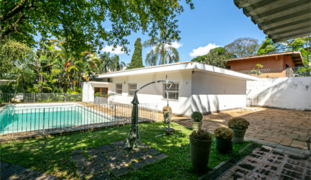 Casa Térrea à venda com 4 quartos, sendo 1 suíte,  em Brooklin Velho, São Paulo, SP