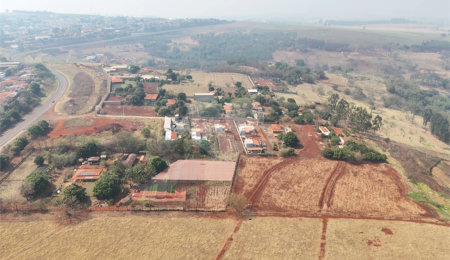Terreno à venda no Centro, Cravinhos, SP