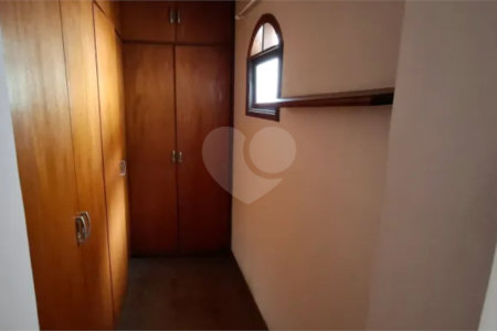 Sobrado à venda com 3 quartos, sendo 1 suíte, em Jardim Bonfiglioli, São Paulo, SP