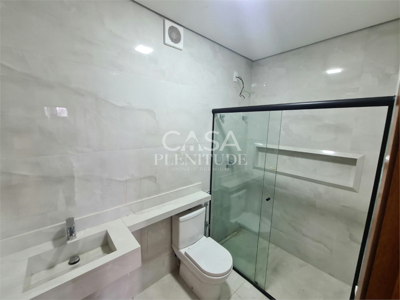 Casa em condomínio à venda com 5 quartos, sendo 3 suítes, em Wanel Ville, Sorocaba, SP