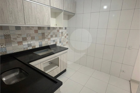 Casa à venda com 2 quartos no condomínio Carvalho Lagares, Poá - SP