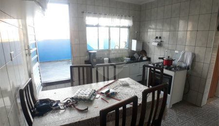 Sobrado à venda com 4 quartos em Parada Inglesa, São Paulo, SP