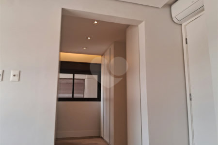Apartamento à venda com 2 suítes em Bela Aliança, São Paulo, SP