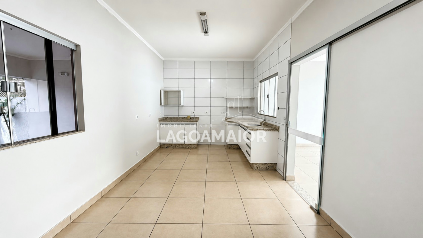 Casa para alugar com 3 quartos, sendo 1 suíte, no condomínio Recanto das Palmeiras, Três Lagoas - MS