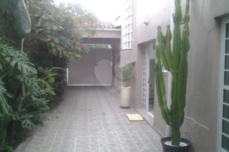 Casa de Vila à venda com 4 quartos, sendo 2 suítes,  em Planalto Paulista, São Paulo, SP