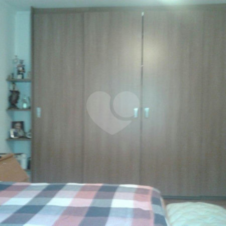 Casa à venda com 3 suítes no condomínio Praça Vitoriano Rodrigues Xavier,35, São Paulo - SP