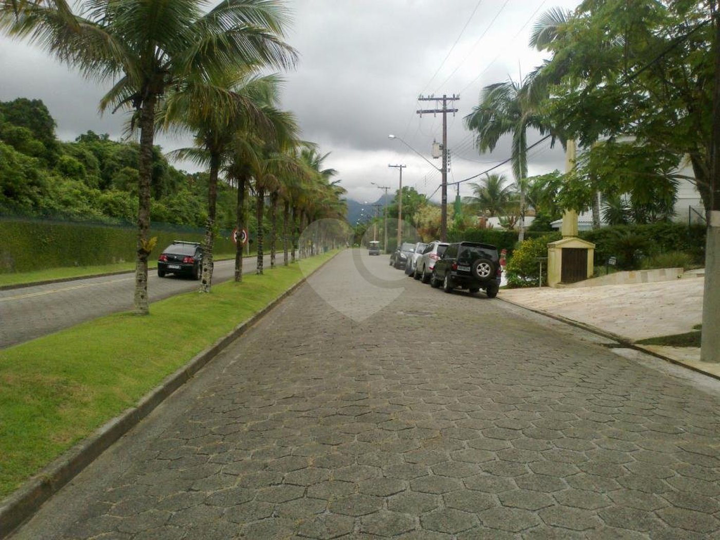 Sobrado à venda com 5 suítes em Enseada, Bertioga, SP